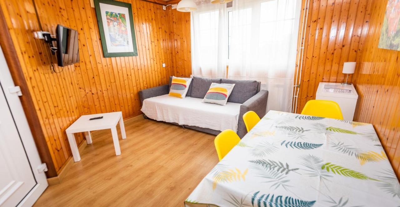 Apartamentos กูดีเยโร ภายนอก รูปภาพ