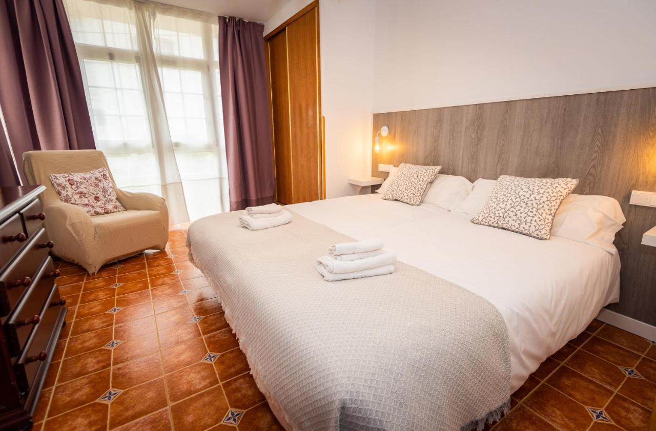 Apartamentos กูดีเยโร ภายนอก รูปภาพ